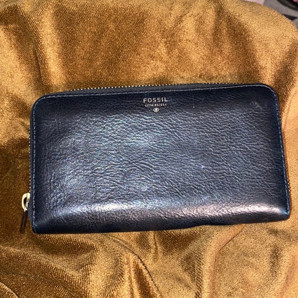 RFID Fossil Wallet - Picture 1 of 4
